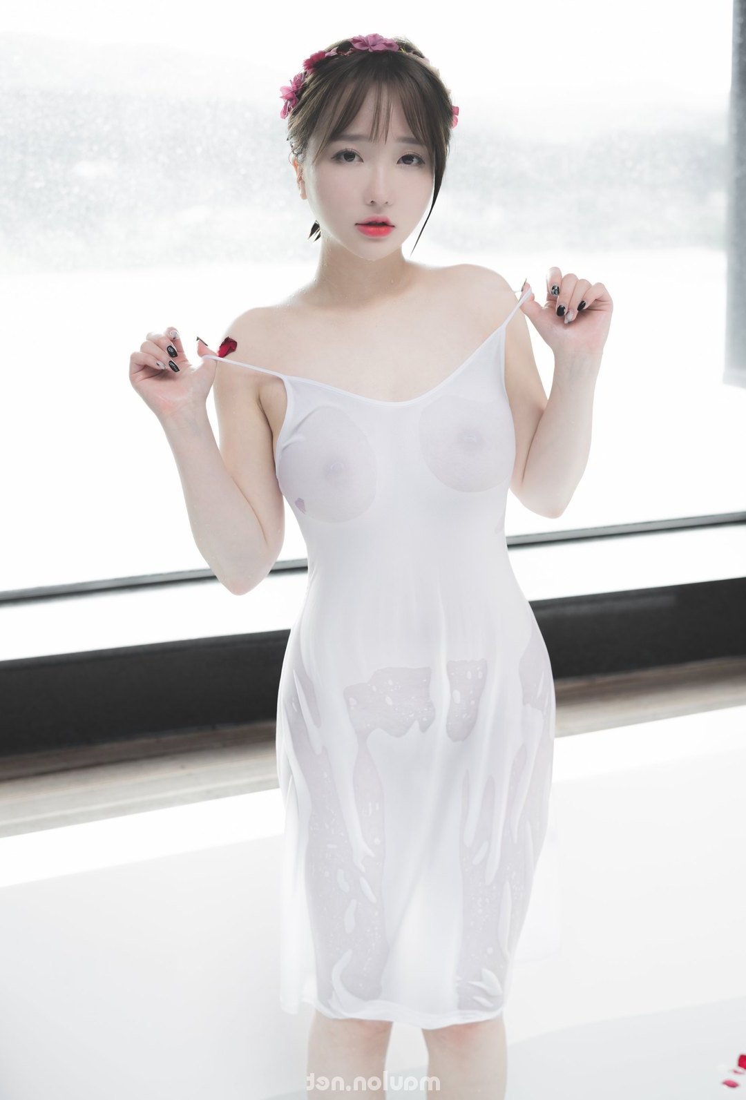 Thấy em tắm anh thèm lắm (36 Pic) | MauLon.Xyz