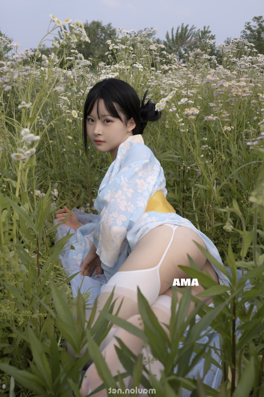 Anh như ngọn cỏ ven đường, làm sao có cửa lên giường với em (29 Pic) | MauLon.Xyz